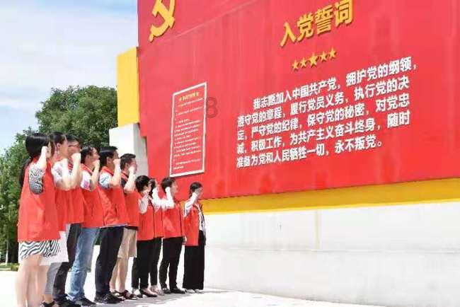 小红书博主胆大包天！竟引导网友穿越禁区，平台监管形同虚设？